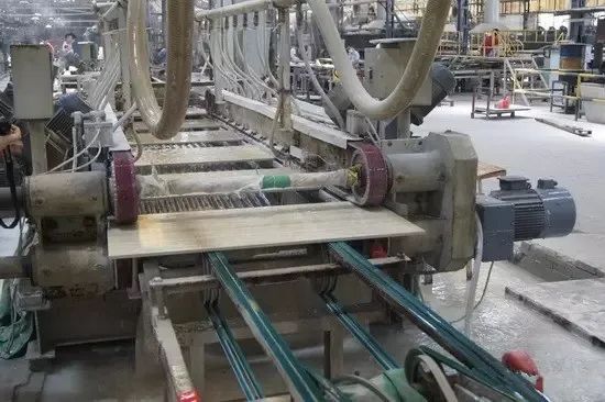 陶瓷廠異味大、被投訴，潔匠現(xiàn)場抽取廢氣做檢測、研制有效除臭劑！