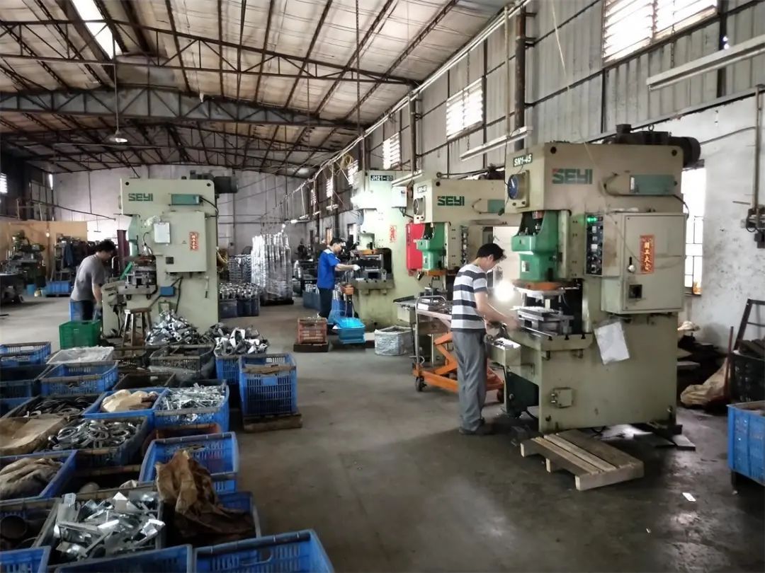五金加工廠有機(jī)廢氣異味控制，Dejing的凈?除臭劑如何做到？.jpg